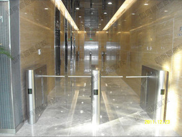 IR Sensor 304 Stainless Steel Jatuhkan Arm Barrier Bi-arah Saluran pintu putar