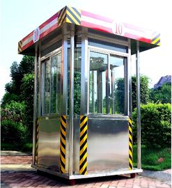 Parkir eksterior Security Guard Pondok Daun House Of Stainless Steel