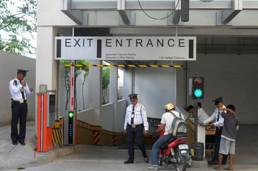 Lipat Barrier Gate Intensif Gunakan Traffic Signal Indikasi Barrier FJC-D627B